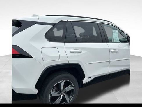 Used 2023 Toyota RAV4 SE w/ Weather & Moonroof Package image 7