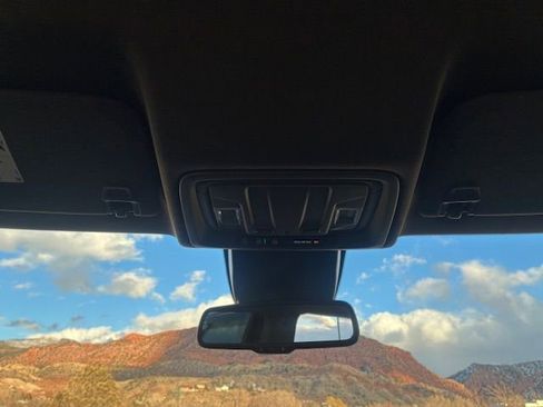 Used 2024 GMC Sierra 2500 Pro w/ Convenience Package image 17