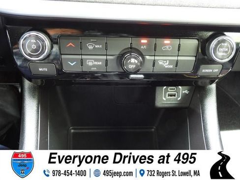 Used 2023 Jeep Compass Latitude AWD/4WD image 26