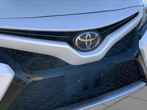 Used 2019 Toyota Camry XSE FWD image 30