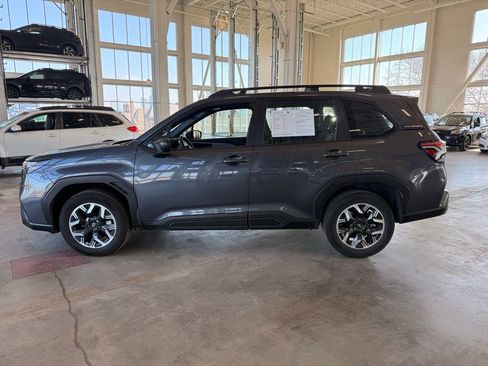 Used 2025 Subaru Forester w/ Convenience Package #1 AWD/4WD image 6