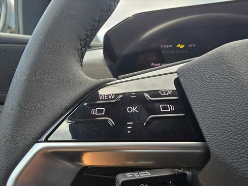 New 2025 Audi Q6 e-tron Premium Plus image 34