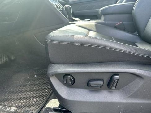 Used 2023 Volkswagen Atlas SE w/ Panoramic Sunroof Package AWD/4WD image 16
