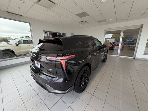 Used 2025 Chevrolet Blazer EV RS AWD/4WD image 8