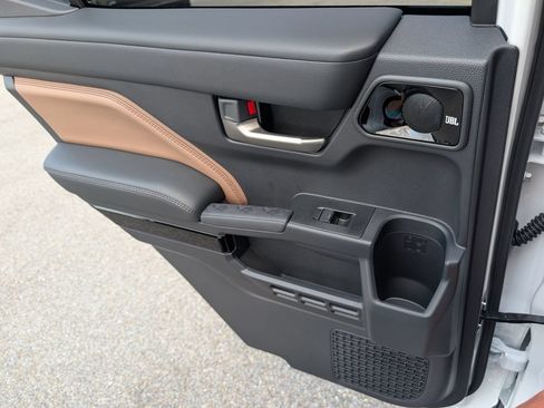 New 2026 Toyota 4Runner Limited AWD/4WD image 31