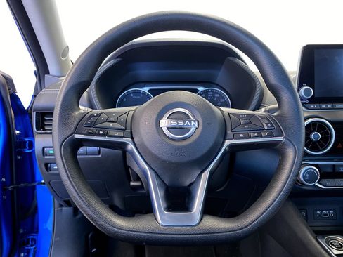 Used 2025 Nissan Sentra SV FWD image 21