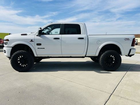New 2025 RAM 3500 Big Horn AWD/4WD image 34