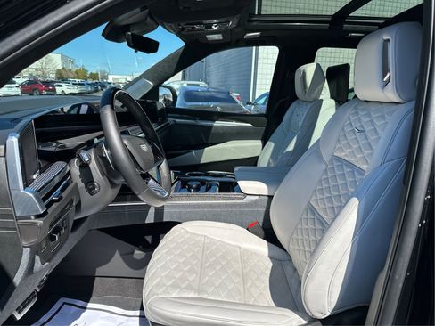 Certified 2025 Cadillac Escalade V w/ LPO, Floor Liner Package AWD/4WD image 9