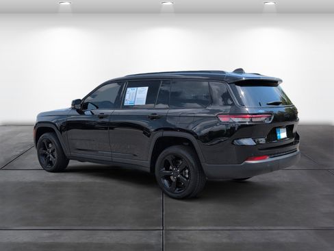 Used 2025 Jeep Grand Cherokee L Altitude AWD/4WD image 3