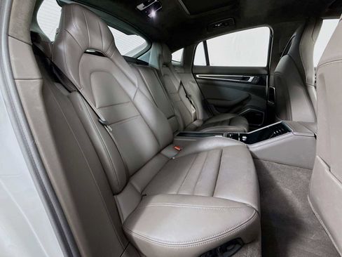 Used 2022 Porsche Panamera GTS image 29