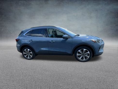 Used 2023 Ford Escape Platinum w/ Premium Technology Package image 28