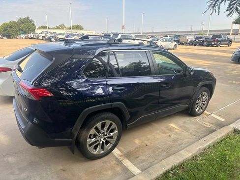 Used 2023 Toyota RAV4 XLE Premium FWD image 3