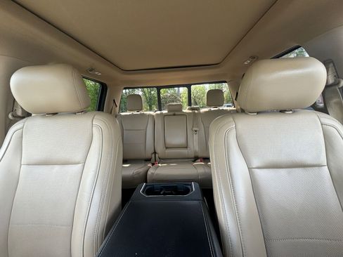 Used 2017 Ford F150 Lariat w/ Equipment Group 502A Luxury AWD/4WD image 30