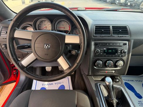 Used 2009 Dodge Challenger R/T RWD image 11
