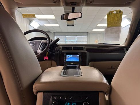 Used 2013 GMC Yukon Denali image 21
