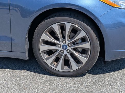 Used 2019 Ford Fusion SE image 10