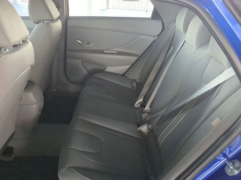 Used 2025 Hyundai Elantra Sport image 13