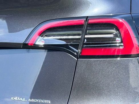 Used 2024 Tesla Model Y Long Range image 7