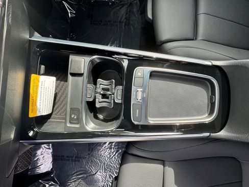 New 2026 Mercedes-Benz GLB 250 4MATIC image 15