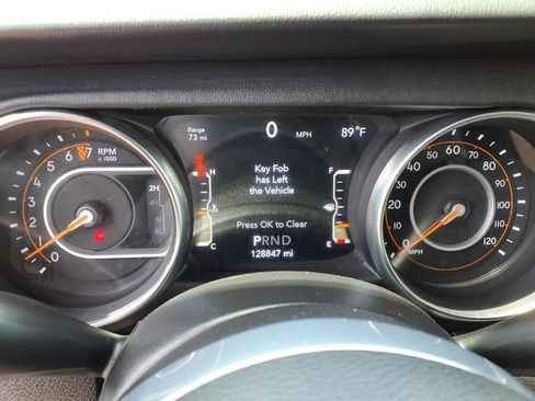 Used 2021 Jeep Wrangler Unlimited Sahara AWD/4WD image 27