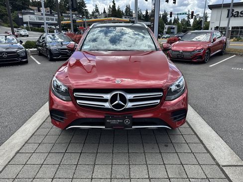 Used 2018 Mercedes-Benz GLC 300 image 2