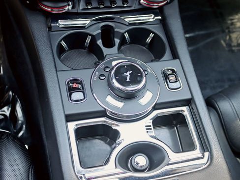Used 2015 Rolls-Royce Ghost RWD image 32