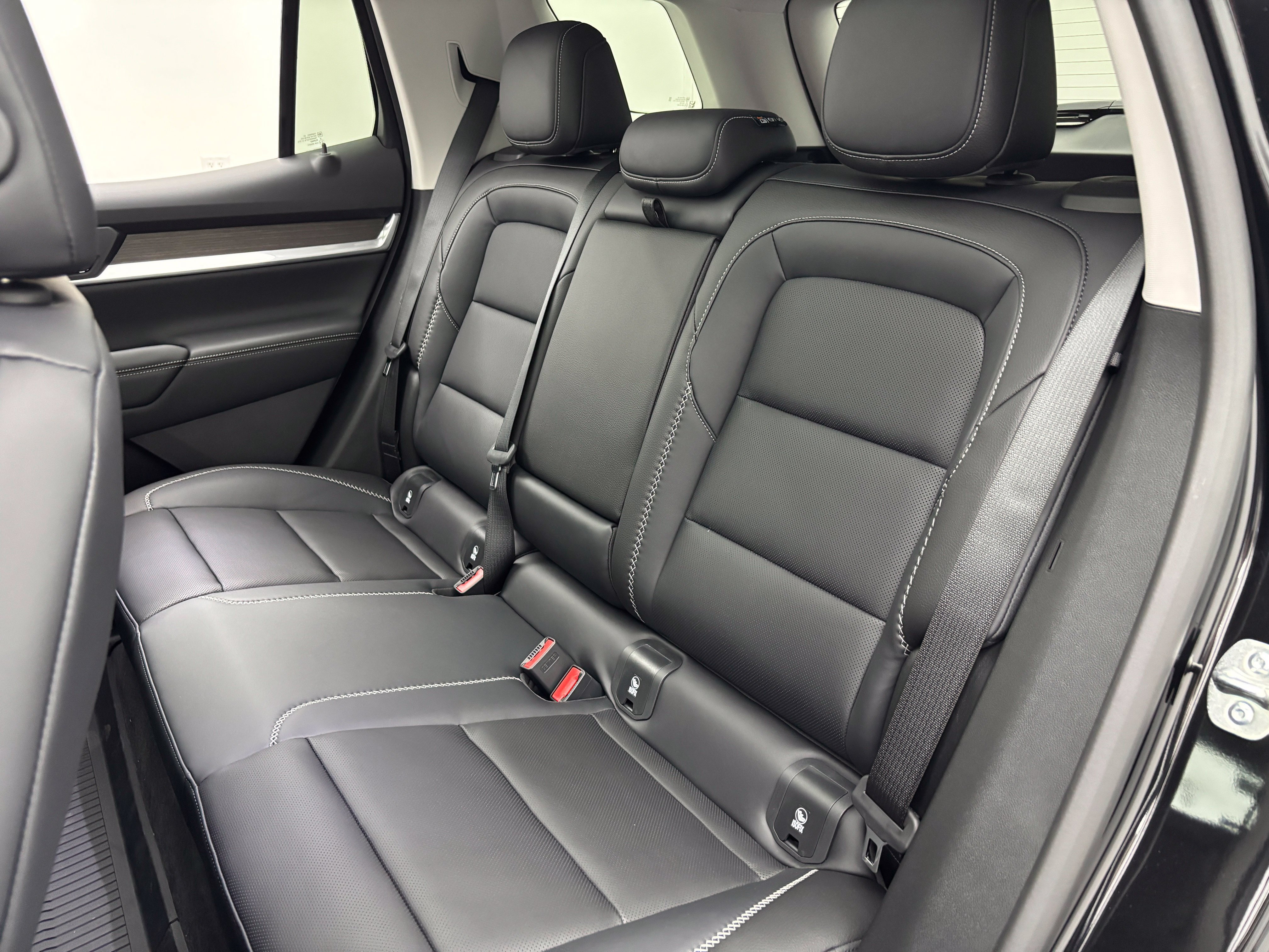 New 2027 GMC Terrain Denali w/ LPO, Floor Liner Package AWD/4WD image 43