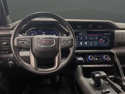 Used 2023 GMC Sierra 1500 AT4 image 5