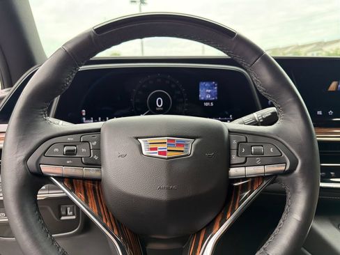 Certified 2024 Cadillac Escalade Premium Luxury AWD/4WD image 5