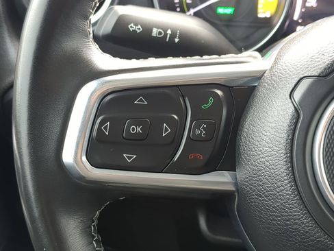 Used 2022 Jeep Wrangler Unlimited Sahara image 19