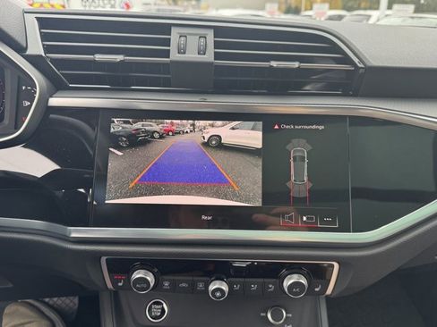 Certified 2025 Audi Q3 2.0T Premium w/ Convenience Package image 19