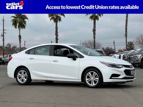 Used 2017 Chevrolet Cruze LT w/ Convenience Package image 1
