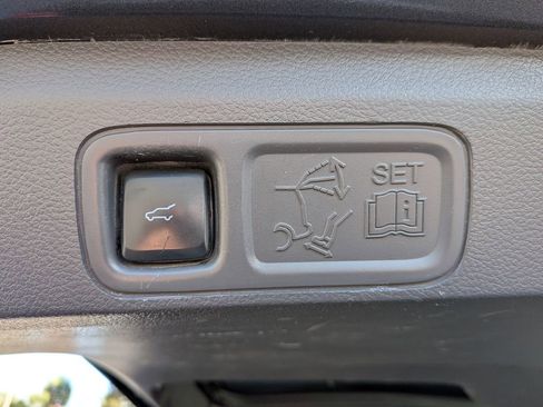 Certified 2021 Ford Expedition XLT image 14