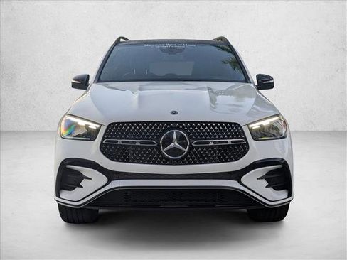 Used 2025 Mercedes-Benz GLE 450e 4MATIC image 2