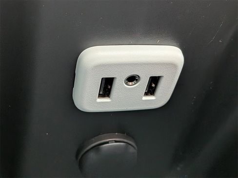 Used 2019 Buick Envision Essence image 25