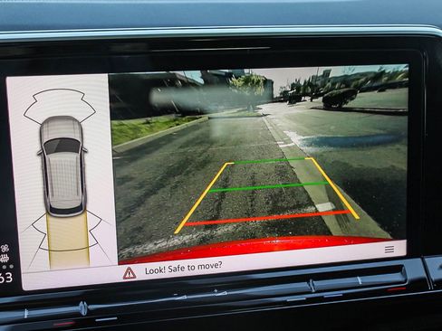 Used 2025 Volkswagen Atlas Cross Sport SEL R-Line image 23