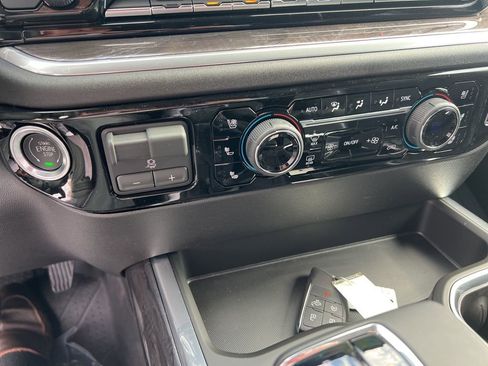 New 2026 Chevrolet Silverado 1500 LTZ w/ LTZ Premium Package image 19