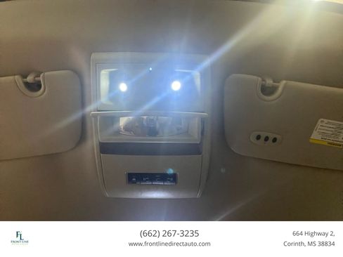 Used 2015 Chrysler Town & Country Touring FWD image 15