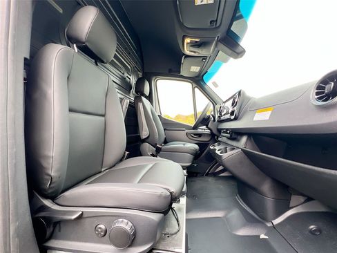 New 2026 Mercedes-Benz Sprinter 2500 image 21