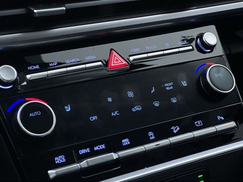 Used 2025 Hyundai Santa Fe XRT image 21