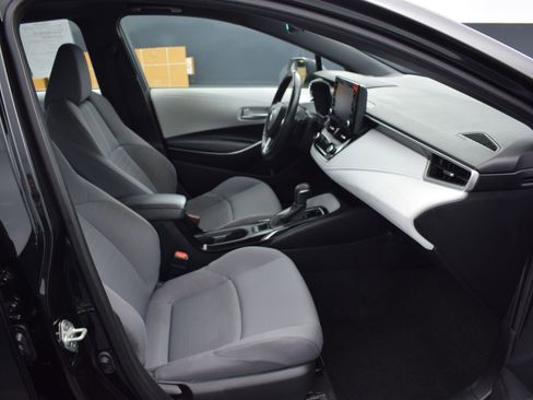 Used 2022 Toyota Corolla SE w/ Carpet Mat Package (TMS) image 10