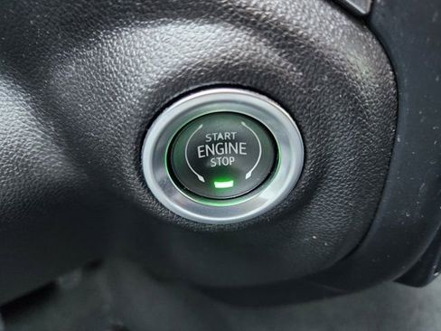 Used 2022 Chevrolet Silverado 1500 LT w/ Z71 Off-Road Package image 8