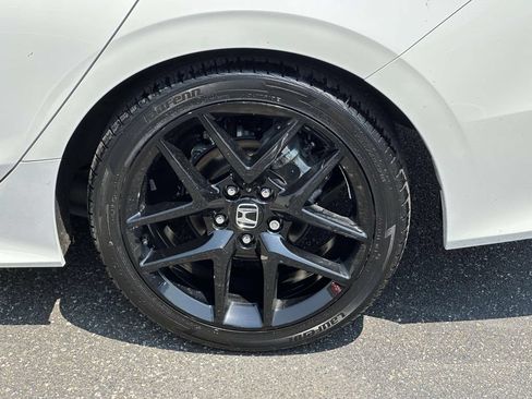 Used 2025 Honda Civic Sport image 6