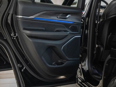 Certified 2023 Jeep Grand Cherokee Overland image 43