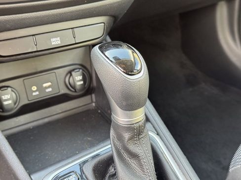 Used 2022 Hyundai Accent SE image 21