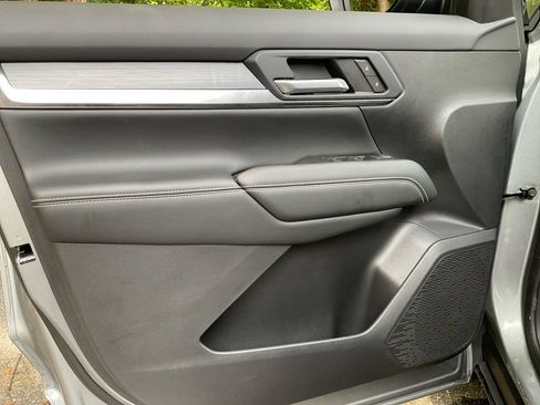 Used 2025 GMC Terrain Elevation FWD image 31