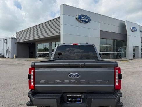 Used 2023 Ford F250 Lariat w/ Sport Appearance Package AWD/4WD image 8