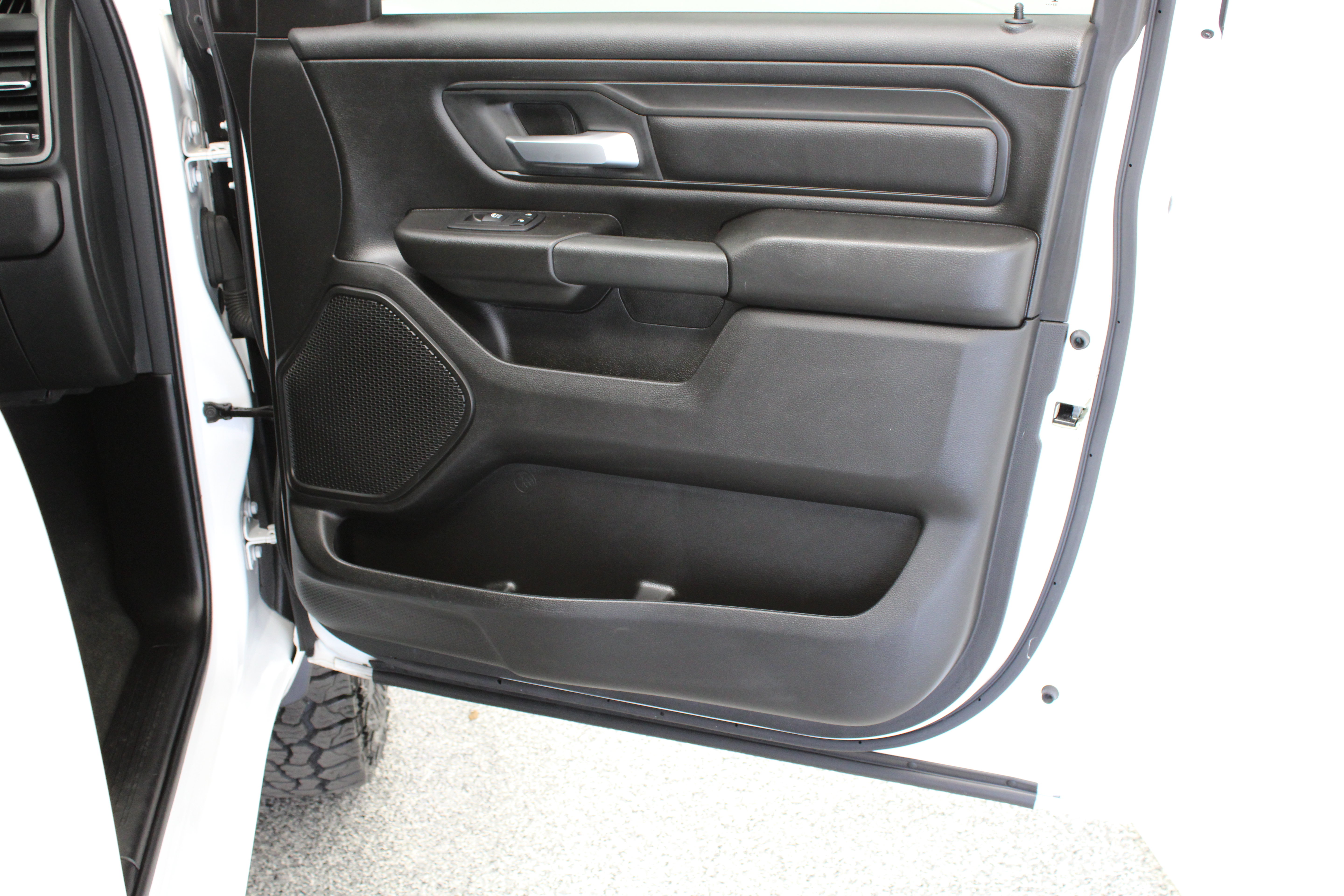 Used 2024 RAM 1500 Tradesman w/ Night Edition AWD/4WD image 34