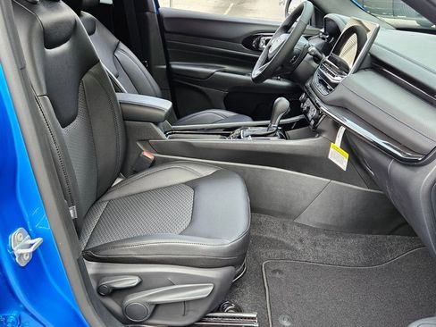 New 2026 Jeep Compass Latitude image 14