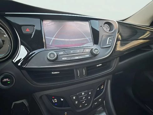 Used 2017 Buick Envision Essence AWD/4WD image 17